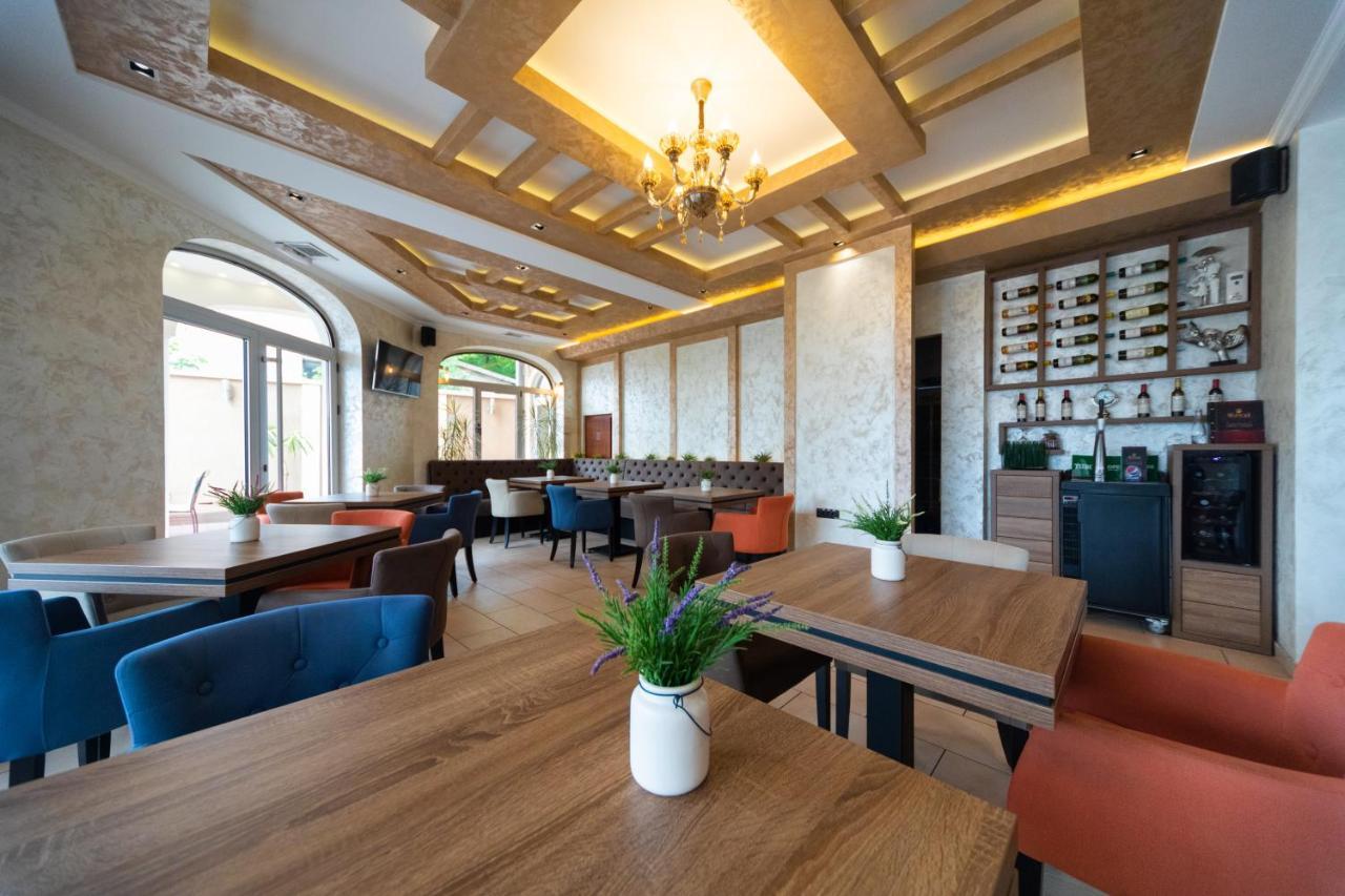 Garni Hotel Royal Crown Subotica Zewnętrze zdjęcie