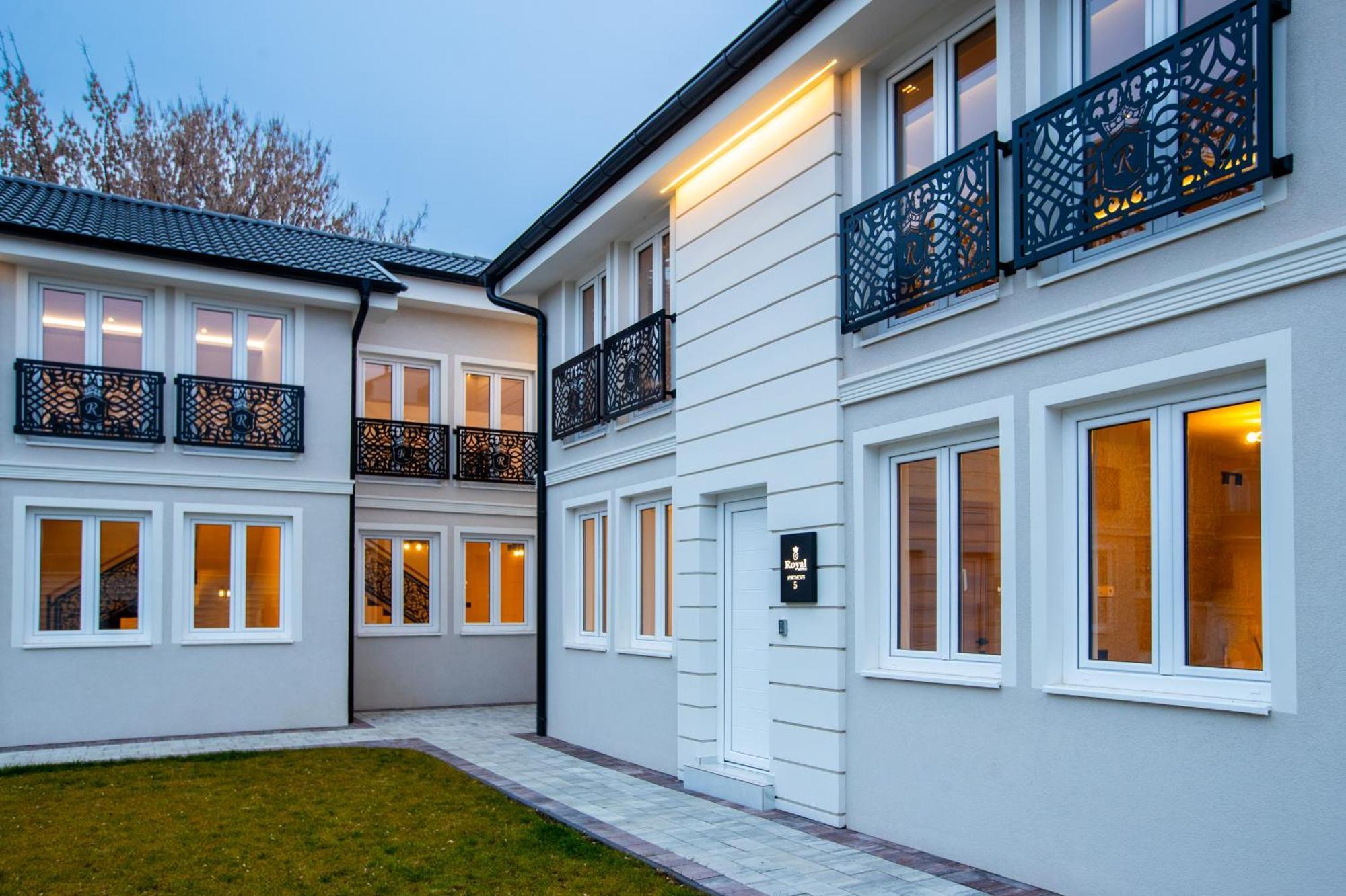 Garni Hotel Royal Crown Subotica Zewnętrze zdjęcie