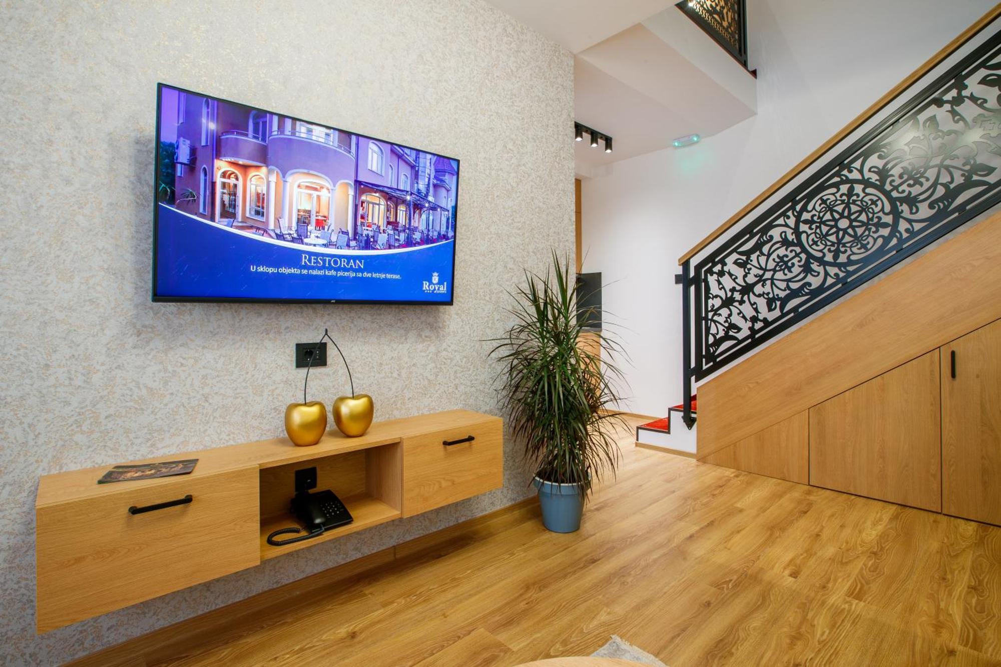 Garni Hotel Royal Crown Subotica Zewnętrze zdjęcie