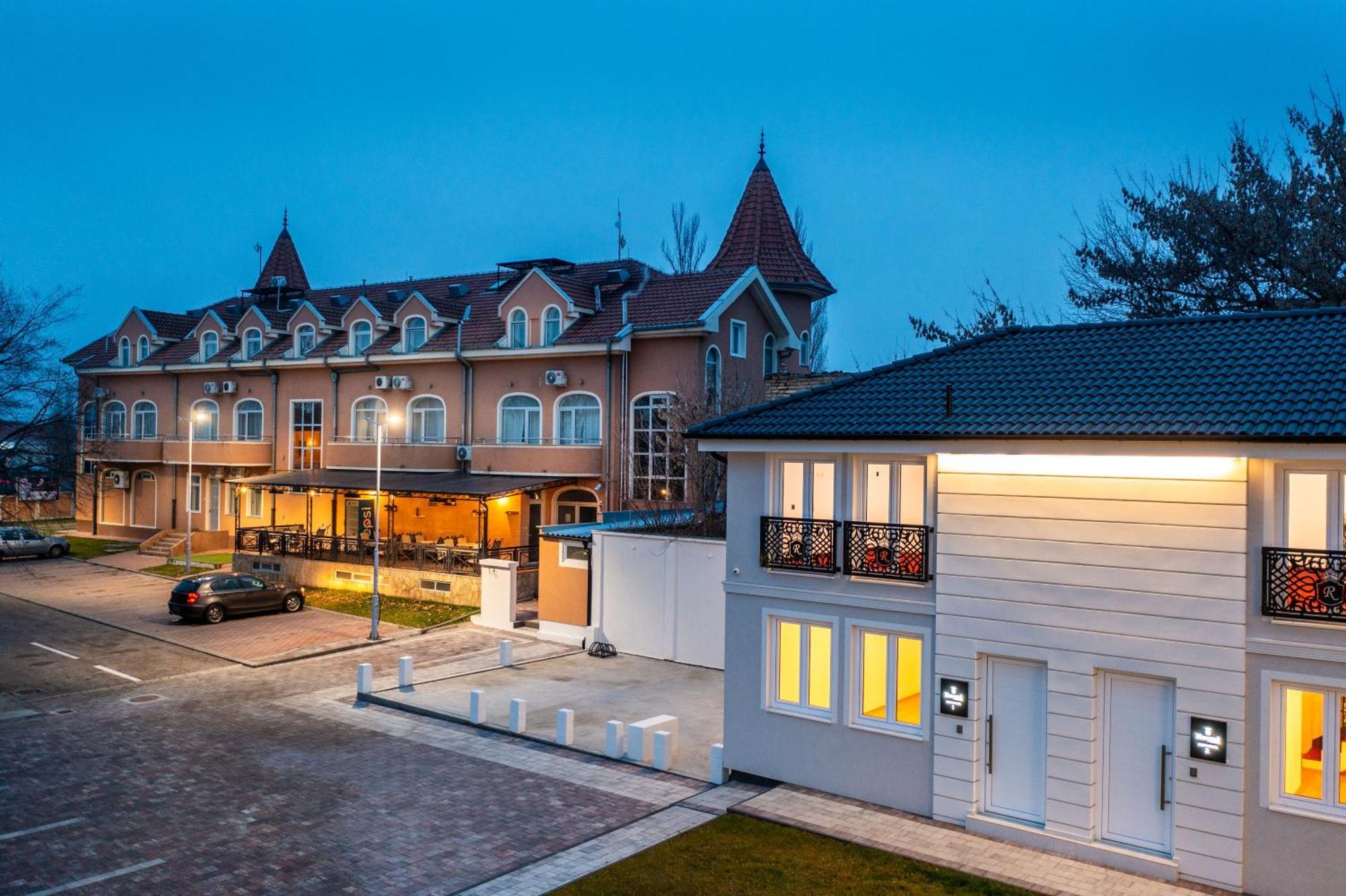 Garni Hotel Royal Crown Subotica Zewnętrze zdjęcie
